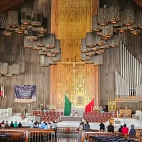 Grupo de viajeros en excursión